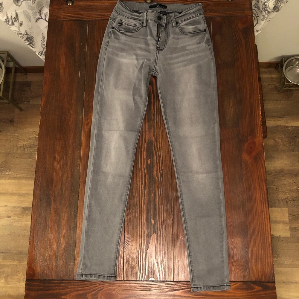 Gray Kancans